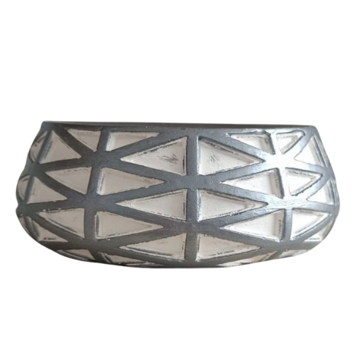 Curved Plant Bottom